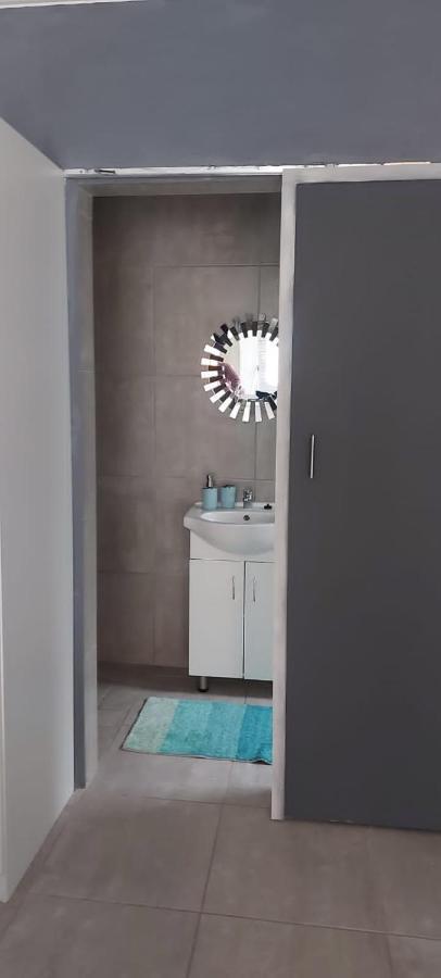 Tj Self-Catering Apartment Graaff Reinet Luaran gambar