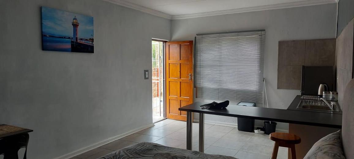 Tj Self-Catering Apartment Graaff Reinet Luaran gambar