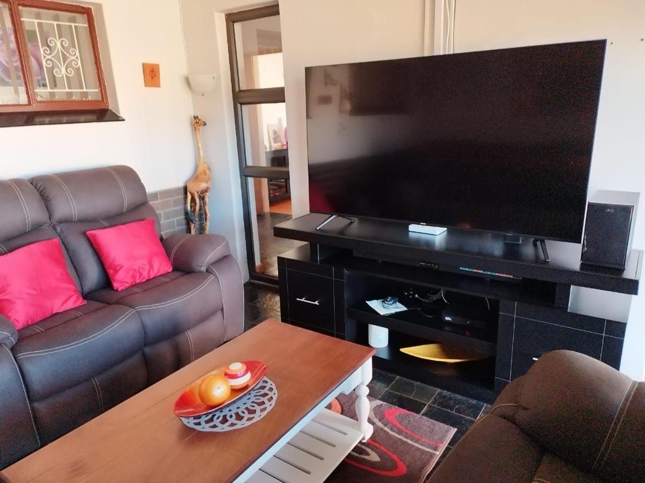 Tj Self-Catering Apartment Graaff Reinet Bilik gambar