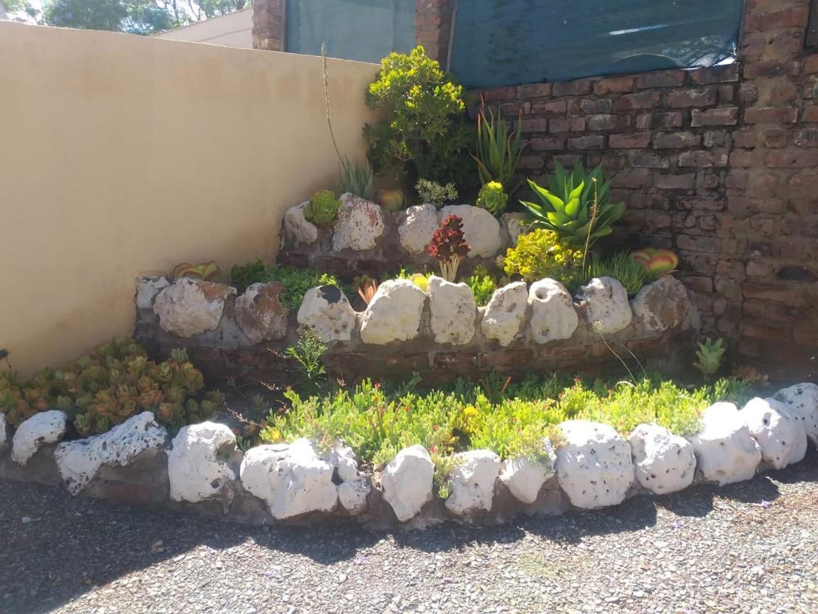 Tj Self-Catering Apartment Graaff Reinet Bilik gambar